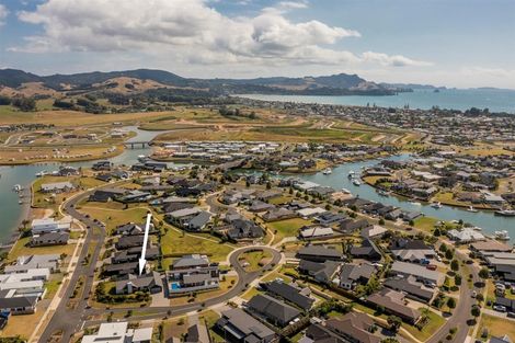 Photo of property in 1 Topping Place, Whitianga, 3510