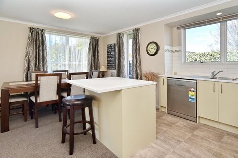 Photo of property in 4 Denniston Crescent, Redwood, Christchurch, 8051