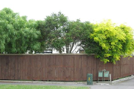 Photo of property in 2/10 Hersham Place, Bromley, Christchurch, 8062