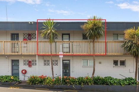 Photo of property in 10/32 Blockhouse Bay Road, Avondale, Auckland, 1026