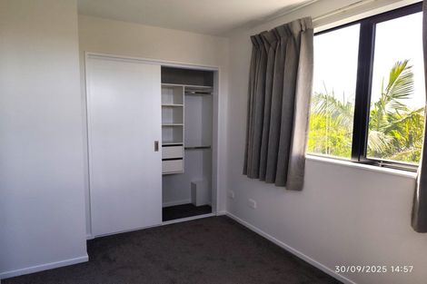 Photo of property in 4 Chatsworth Crescent, Pakuranga Heights, Auckland, 2010
