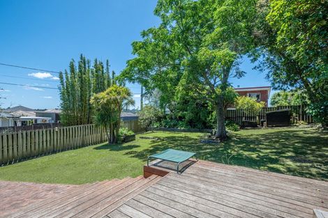 Photo of property in 279 Glengarry Road, Glen Eden, Auckland, 0602
