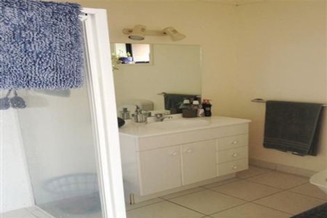 Photo of property in 29 Broadfield Street, Massey, Auckland, 0614