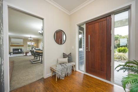 Photo of property in 75 Reid Line West, Feilding, 4777