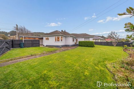 Photo of property in 2 Short Street, Wainuiomata, Lower Hutt, 5014