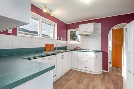 Photo of property in 22 Motuoapa Place, Kelvin Grove, Palmerston North, 4414