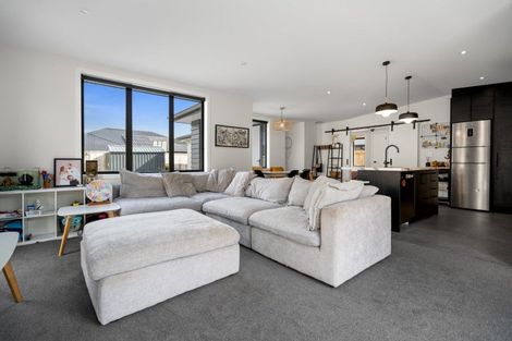 Photo of property in 17 Whakaturou Crescent, Pyes Pa, Tauranga, 3112