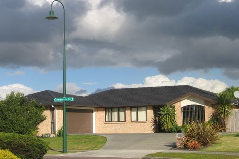 Photo of property in 8 Redcastle Drive, East Tamaki, Auckland, 2013