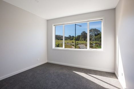 Photo of property in 6 Parekareka Lane, Kenepuru, Porirua, 5022
