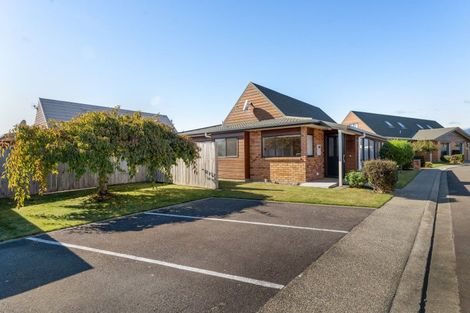 Photo of property in Rangeview Villas, 4/9 Fuller Close, Levin, 5510