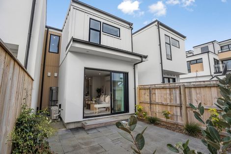 Photo of property in 16/10 Pascoe Avenue, Paremata, Porirua, 5026