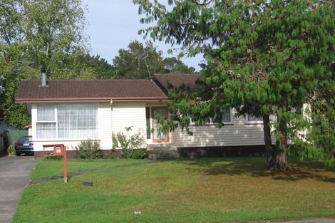 Photo of property in 40 Castleford Street, Green Bay, Auckland, 0604