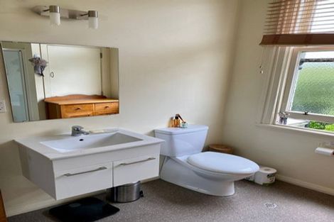 Photo of property in 24a Waripori Street, Berhampore, Wellington, 6023