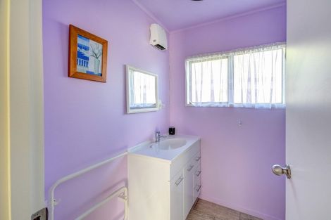 Photo of property in 13c Burns Street, South Dunedin, Dunedin, 9012