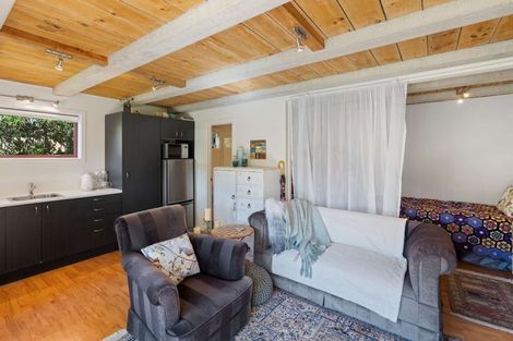 Photo of property in 37 Flinders Road, Heathcote Valley, Christchurch, 8022