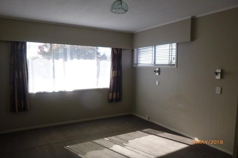 Photo of property in 2/1b Divich Avenue, Te Atatu South, Auckland, 0610