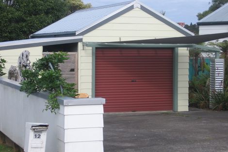 Photo of property in 12 Clare Place, Glenfield, Auckland, 0629