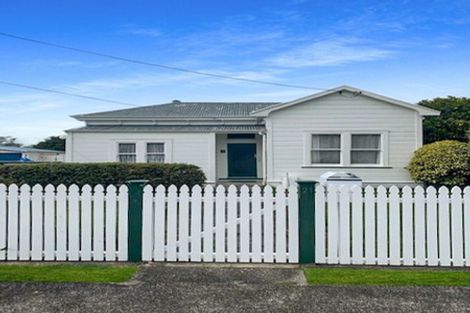 Photo of property in 21 Bell Street, Marton, 4710