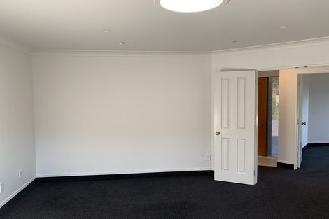 Photo of property in 16 Hastings Place, Hamilton Lake, Hamilton, 3204