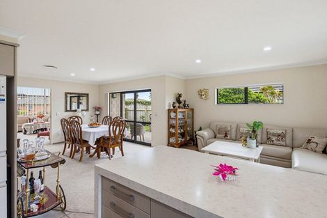 Photo of property in 143 Milne Drive, Paraparaumu, 5032