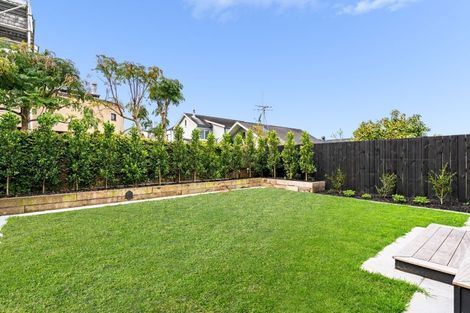 Photo of property in 10 Seaway Terrace, Otumoetai, Tauranga, 3110