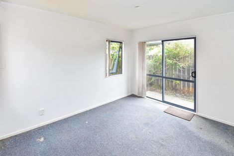 Photo of property in 34 Frank Bunce Grove, Flat Bush, Auckland, 2019
