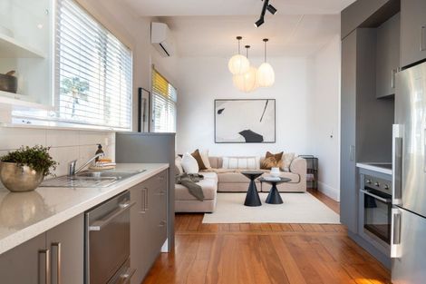 Photo of property in 9 Kinross White Street, Napier South, Napier, 4110
