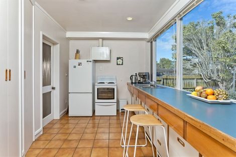 Photo of property in 10 Taharoto Road, Takapuna, Auckland, 0622