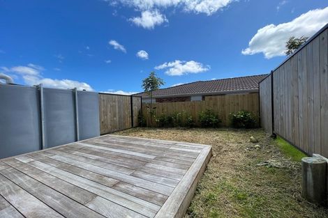 Photo of property in 15 Raupeti Lane, Henderson, Auckland, 0612
