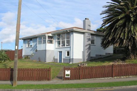 Photo of property in 1 Te Puke Street, Titahi Bay, Porirua, 5022