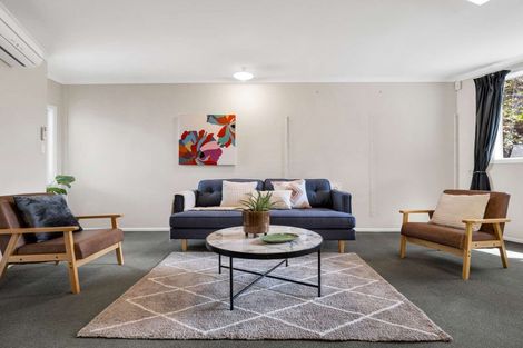 Photo of property in 1 Gerrand Place, Chedworth, Hamilton, 3210