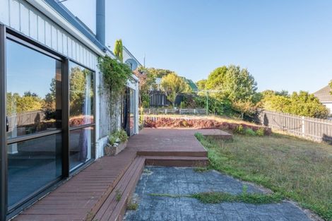 Photo of property in 10 Guadeloupe Crescent, Grenada Village, Wellington, 6037