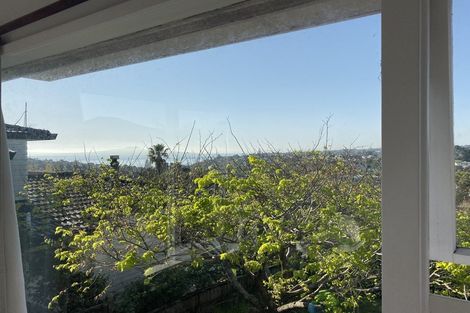 Photo of property in 1/24 Knights Road, Rothesay Bay, Auckland, 0630