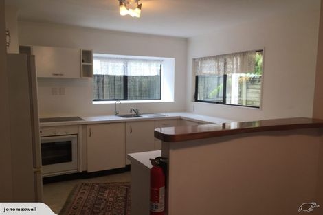 Photo of property in 2/110 Nigel Road, Browns Bay, Auckland, 0630