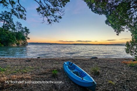 Photo of property in 32 Rosecamp Road, Beach Haven, Auckland, 0626
