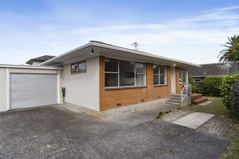 Photo of property in 3/39 Eversleigh Road, Belmont, Auckland, 0622