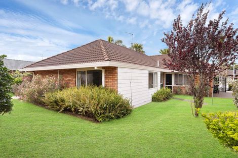 Photo of property in 70 Tington Avenue, Wattle Downs, Auckland, 2103