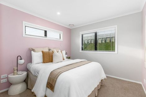 Photo of property in 11 Te Hoiere Street, Aotea, Porirua, 5024