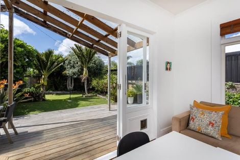 Photo of property in 13 Chester Avenue, Westmere, Auckland, 1022