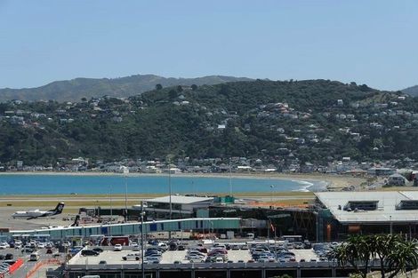 Photo of property in 3 Bunker Way, Strathmore Park, Wellington, 6022