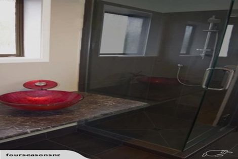 Photo of property in 33 Tahunanui Drive, Tahunanui, Nelson, 7011