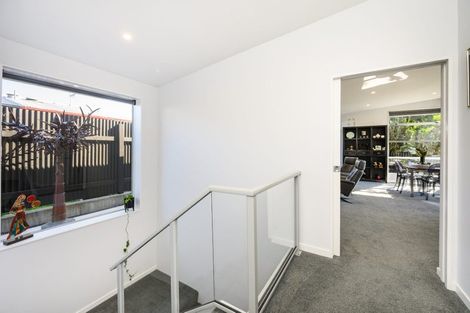 Photo of property in 1 Kensington Mews, Hokowhitu, Palmerston North, 4410