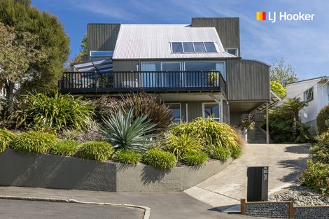 Photo of property in 24 Larkins Street, Helensburgh, Dunedin, 9010