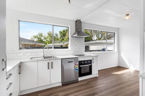 Photo of property in 14 Chantal Place, Red Hill, Papakura, 2110