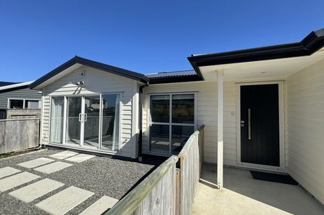 Photo of property in 73 Erlestoke Crescent, Churton Park, Wellington, 6037