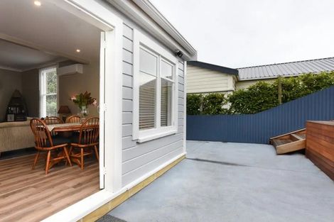 Photo of property in 188 Kaikorai Valley Road, Bradford, Dunedin, 9011