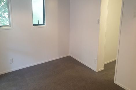 Photo of property in 2/21 Contessa Drive, Glenfield, Auckland, 0629