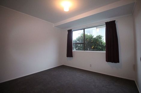 Photo of property in 1/21 Kiteroa Terrace, Rothesay Bay, Auckland, 0630