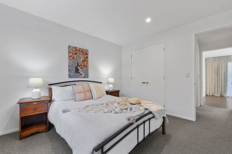 Photo of property in 5 Augusta Grove, Waiwhakaiho, New Plymouth, 4312