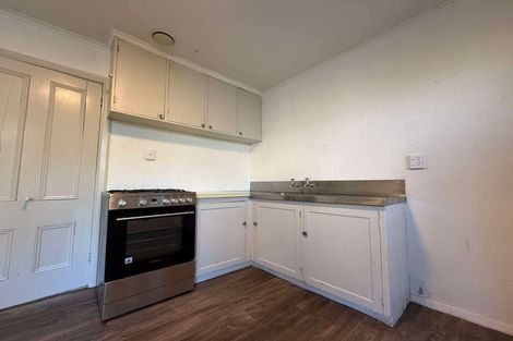 Photo of property in 8 Central Terrace, Alicetown, Lower Hutt, 5010